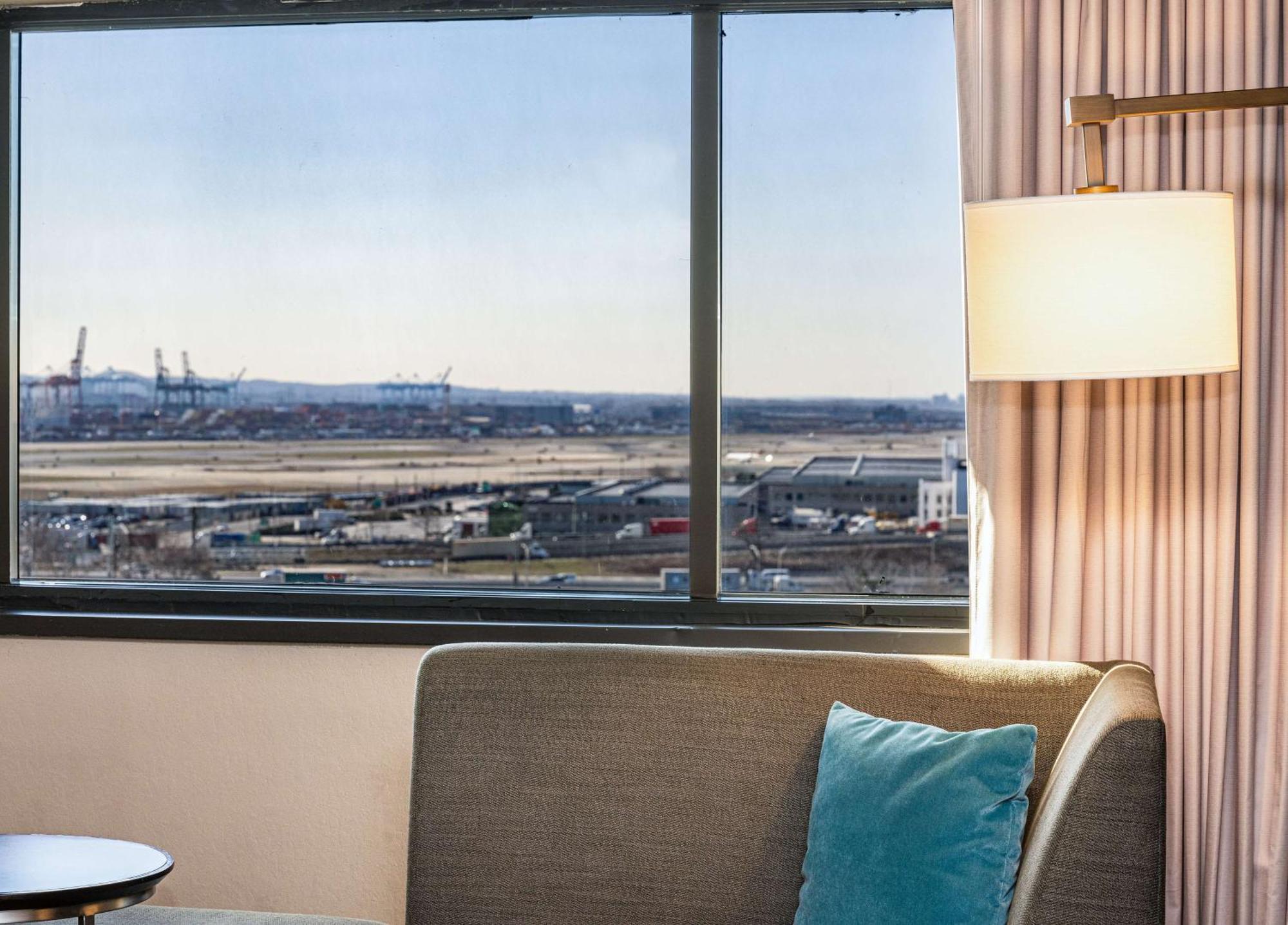 Doubletree By Hilton Hotel Newark Airport Buitenkant foto