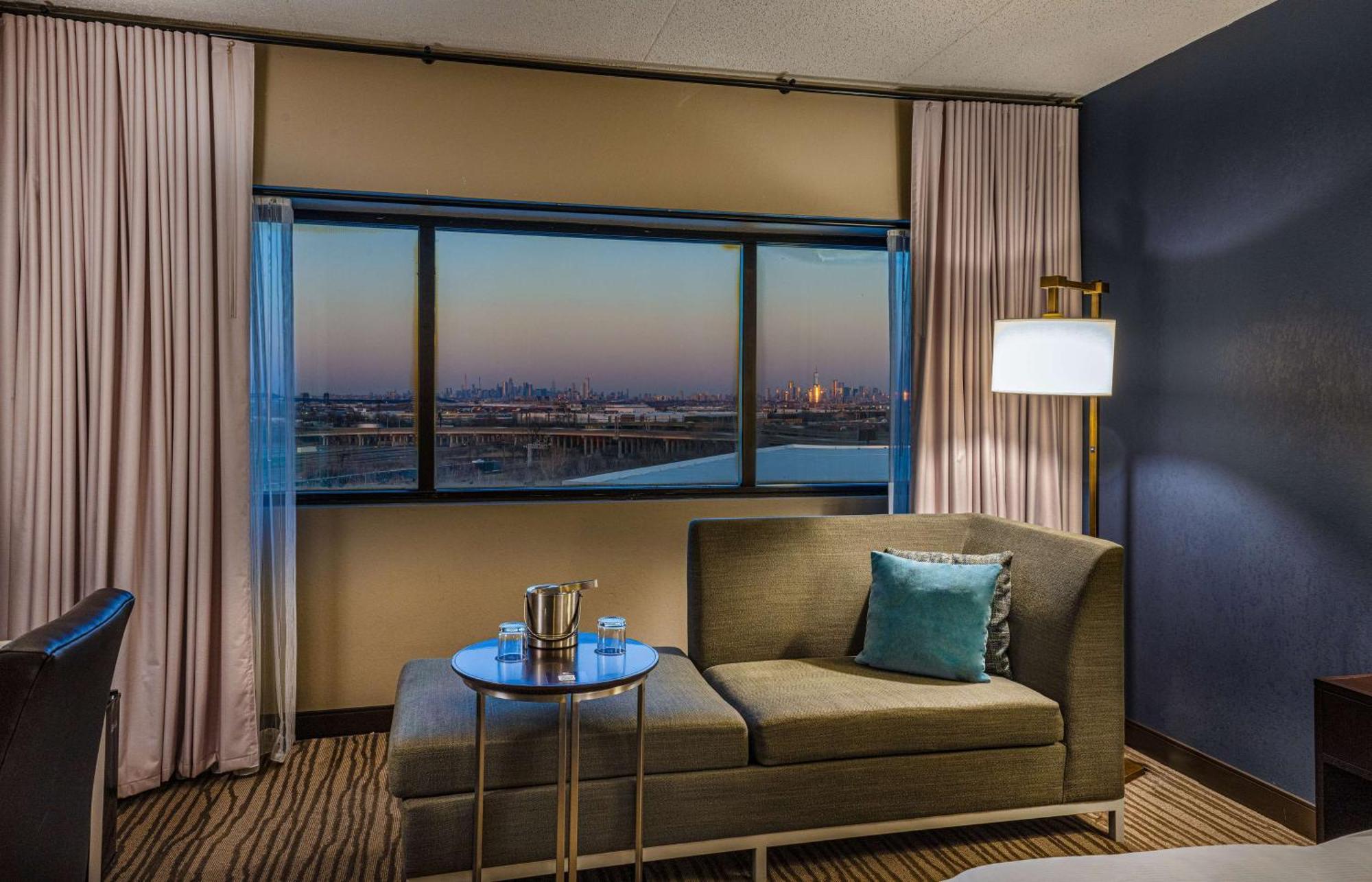Doubletree By Hilton Hotel Newark Airport Buitenkant foto