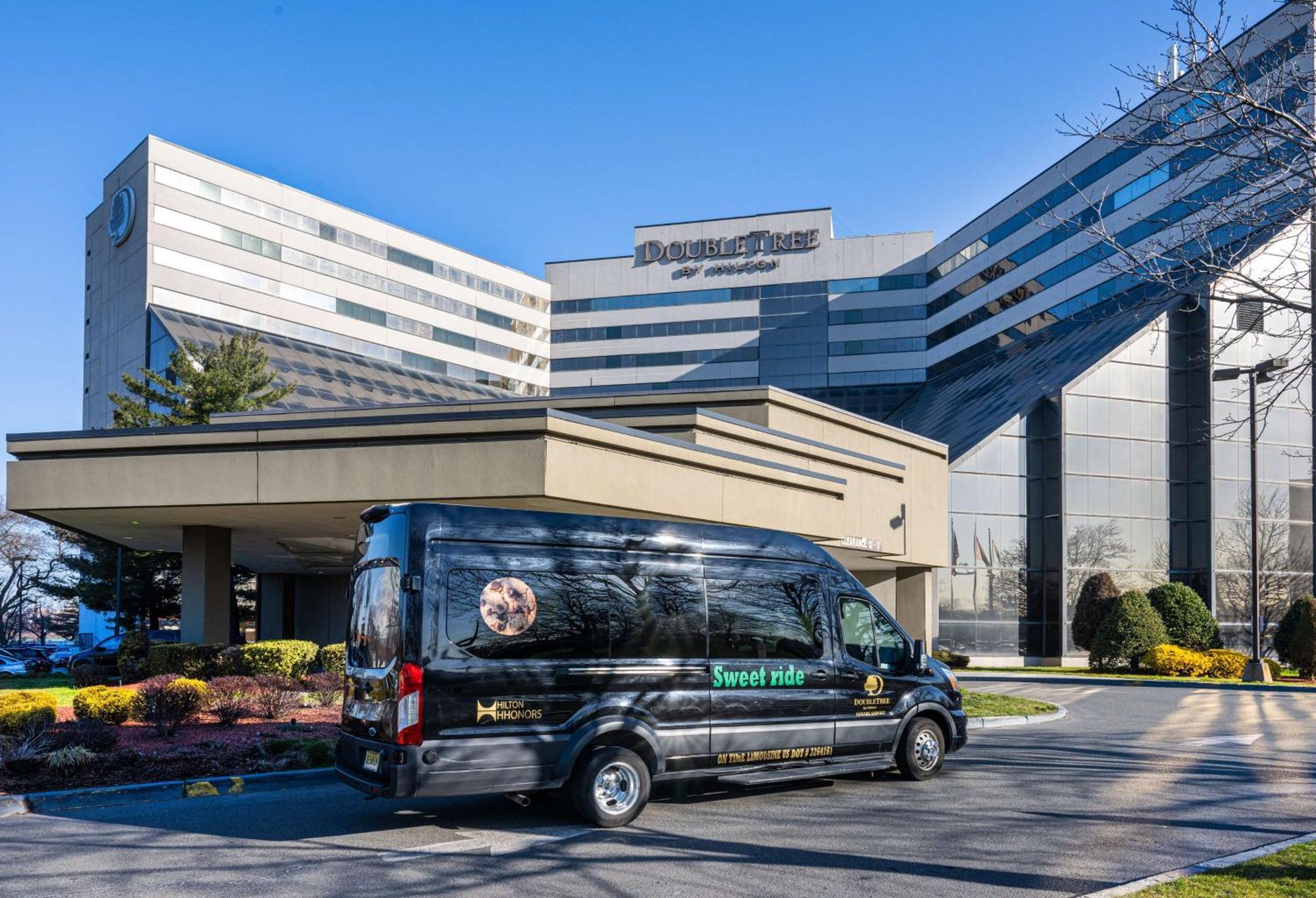 Doubletree By Hilton Hotel Newark Airport Buitenkant foto