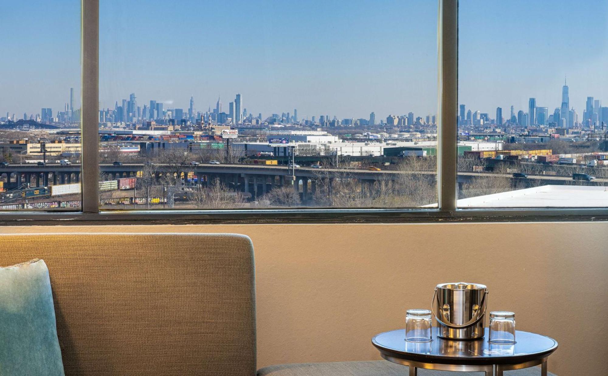 Doubletree By Hilton Hotel Newark Airport Buitenkant foto