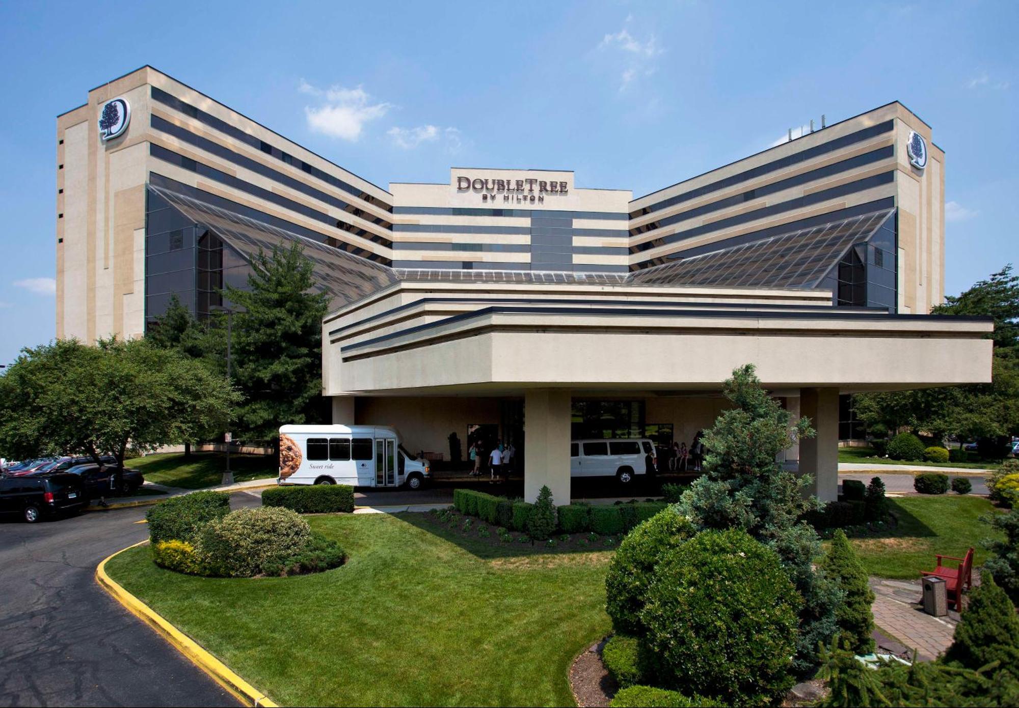 Doubletree By Hilton Hotel Newark Airport Buitenkant foto